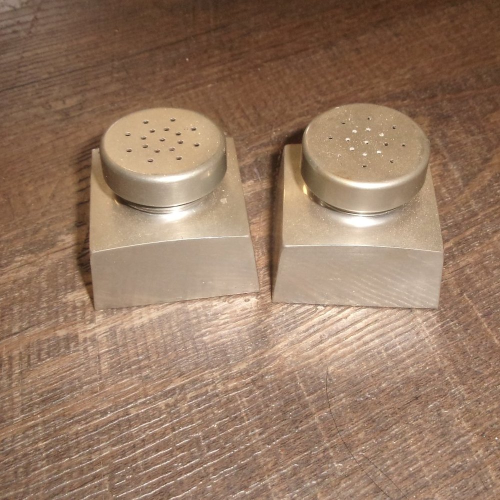 Pewter salt pepper shakers square